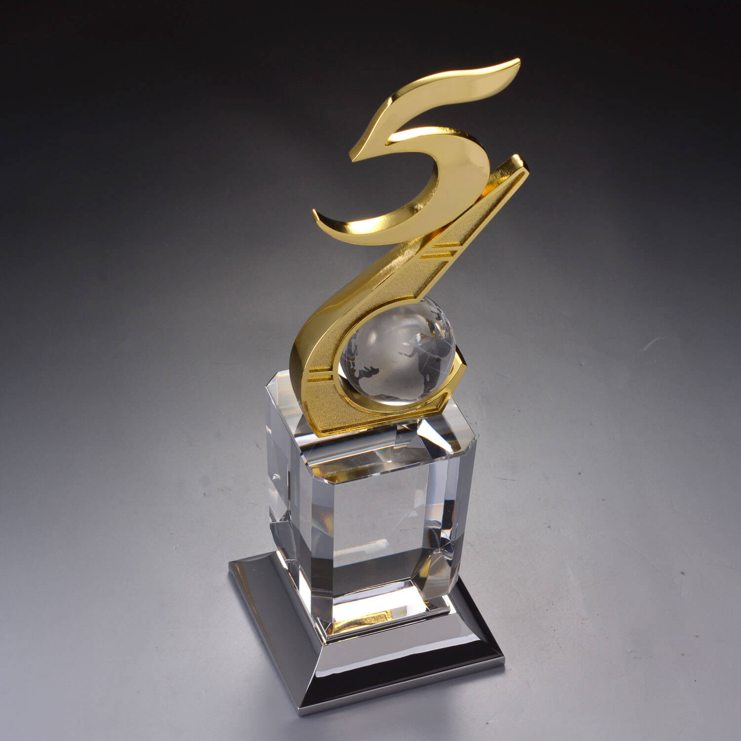 Hot Selling Unique Design Crystal Trophy Custom Metal Trophies and Medals