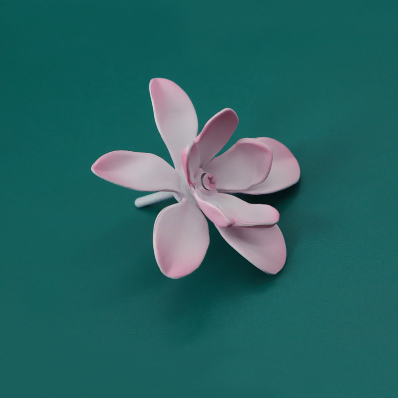 Custom High Quality Alloy Metal Crafts Pink Metal Flower Decoration for Party