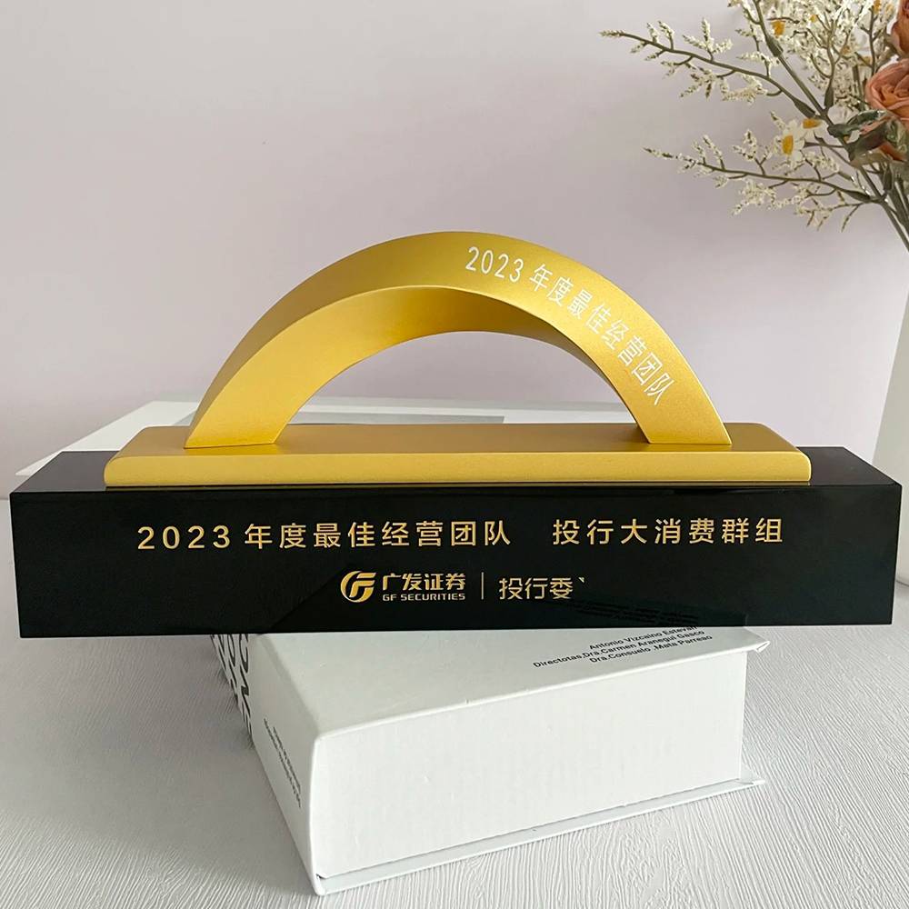 Factory Wholesale Trophies 3D Engraved Wooden Trophy Base Plaques Award Custom