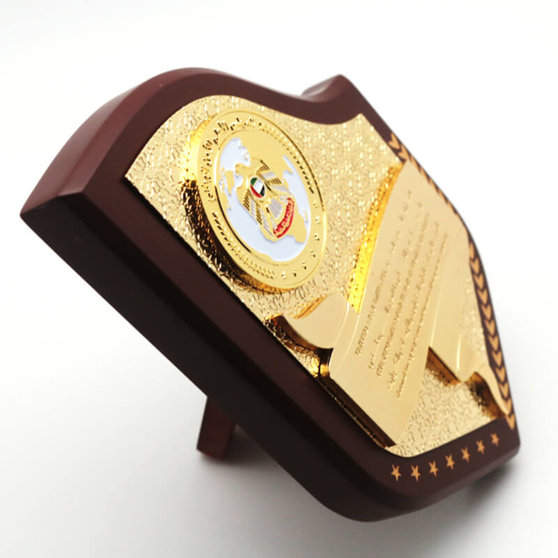 Manufactures Customized Zinc Alloy Wooden Plaque Shield Metal Awards Trophy