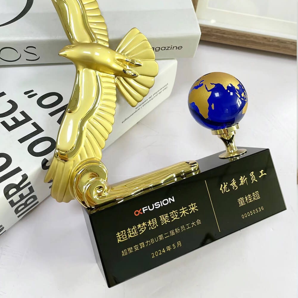 Wholesale Engraved Logo Trophy Earth Factory Customized Cup Trophy for Business 